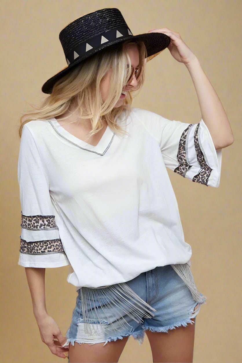 BiBi - Leopard Trim Contrast Sleeve Tee – White/Charcoal