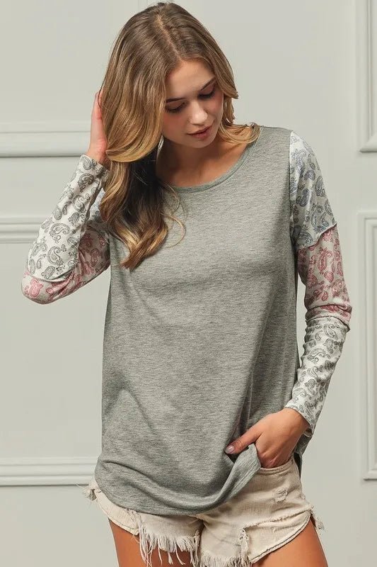 BiBi - Paisley Patch Long Sleeve Top in Heather Gray Multi