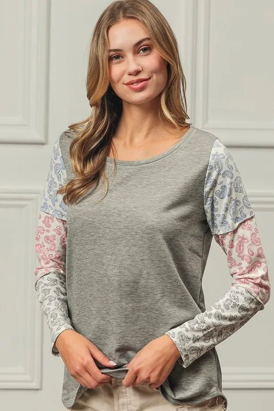 BiBi - Paisley Patch Long Sleeve Top in Heather Gray Multi