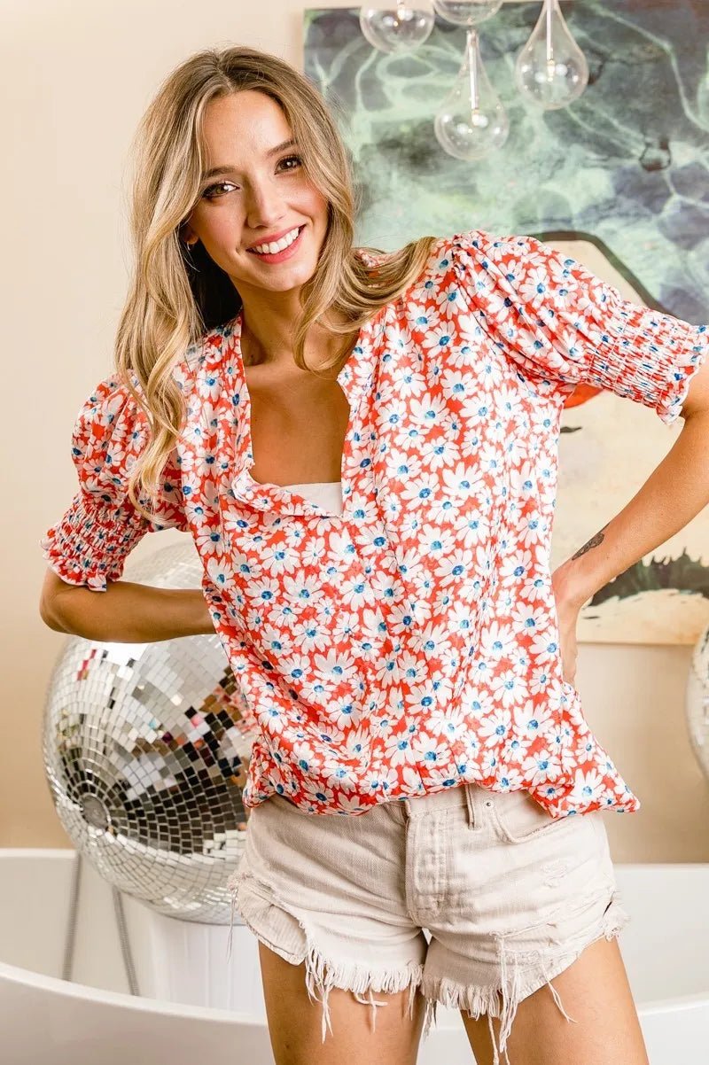 BiBi - Smocked Puff Sleeve Floral Blouse in Coral Daisy