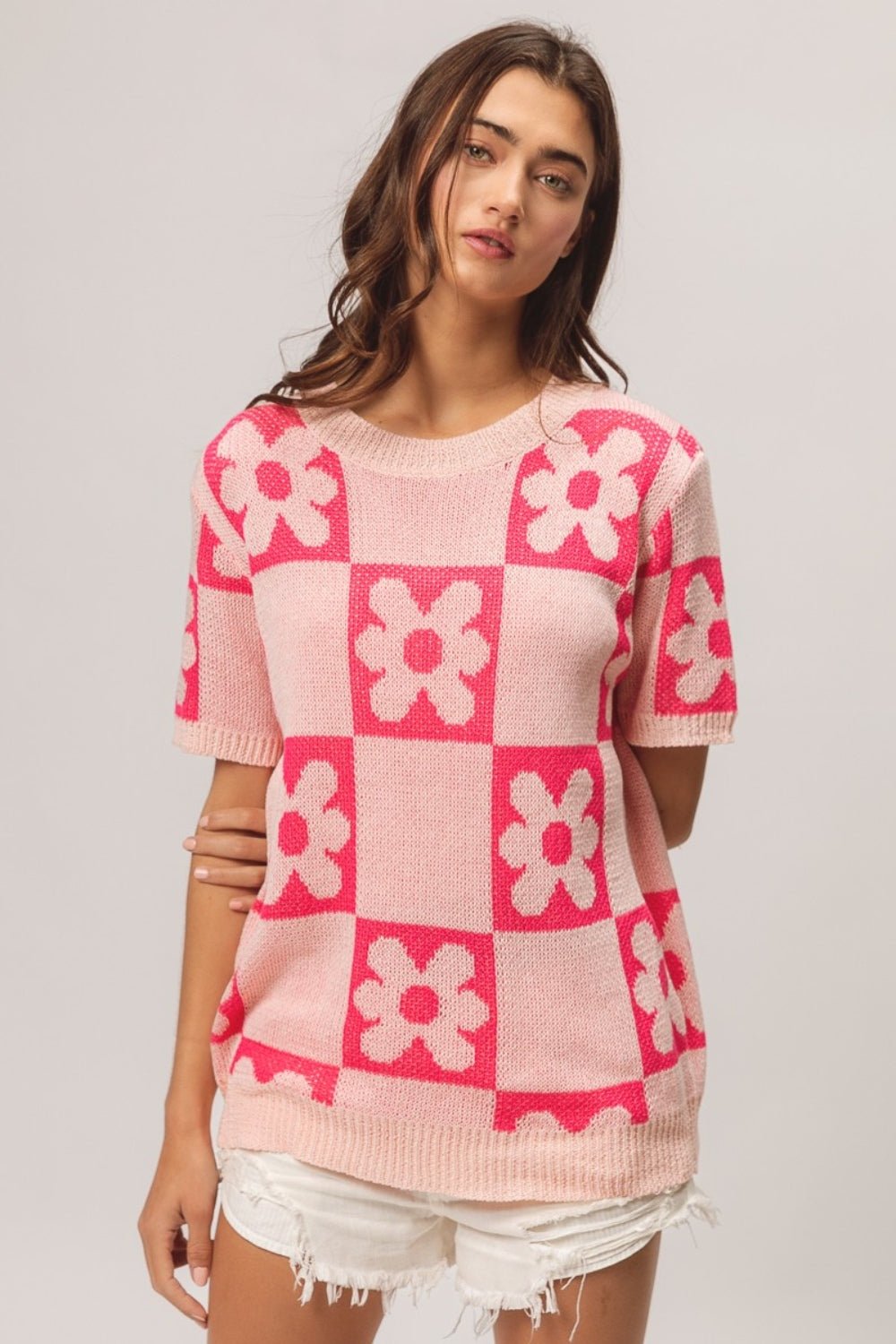 BiBiCheckered Flower Pattern Short Sleeve Sweater in Blush Fuchsia