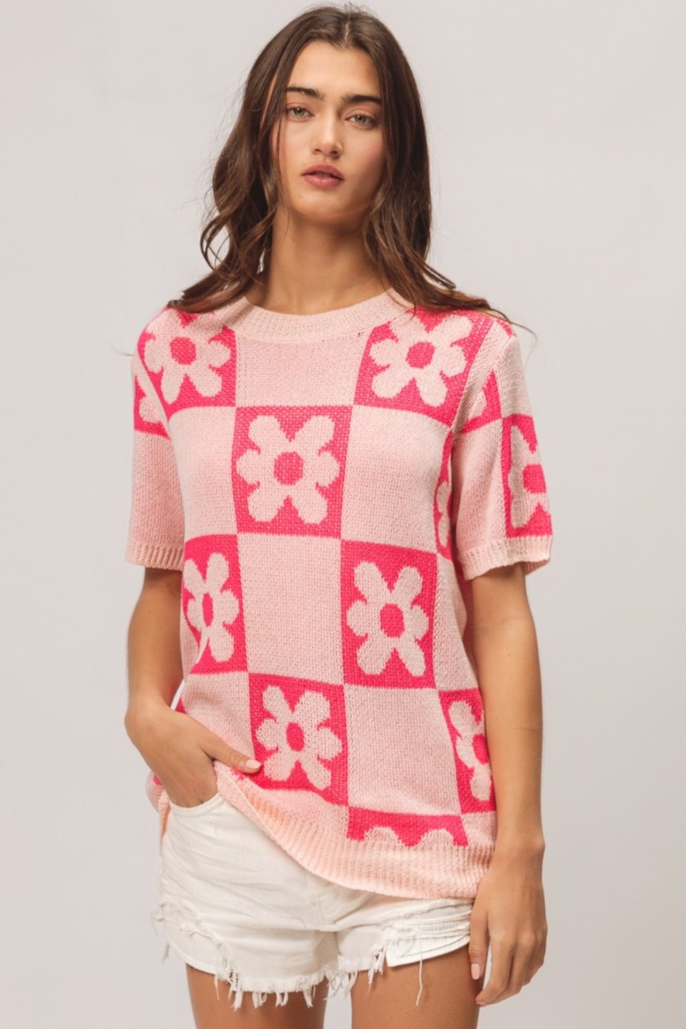 BiBiCheckered Flower Pattern Short Sleeve Sweater in Blush Fuchsia