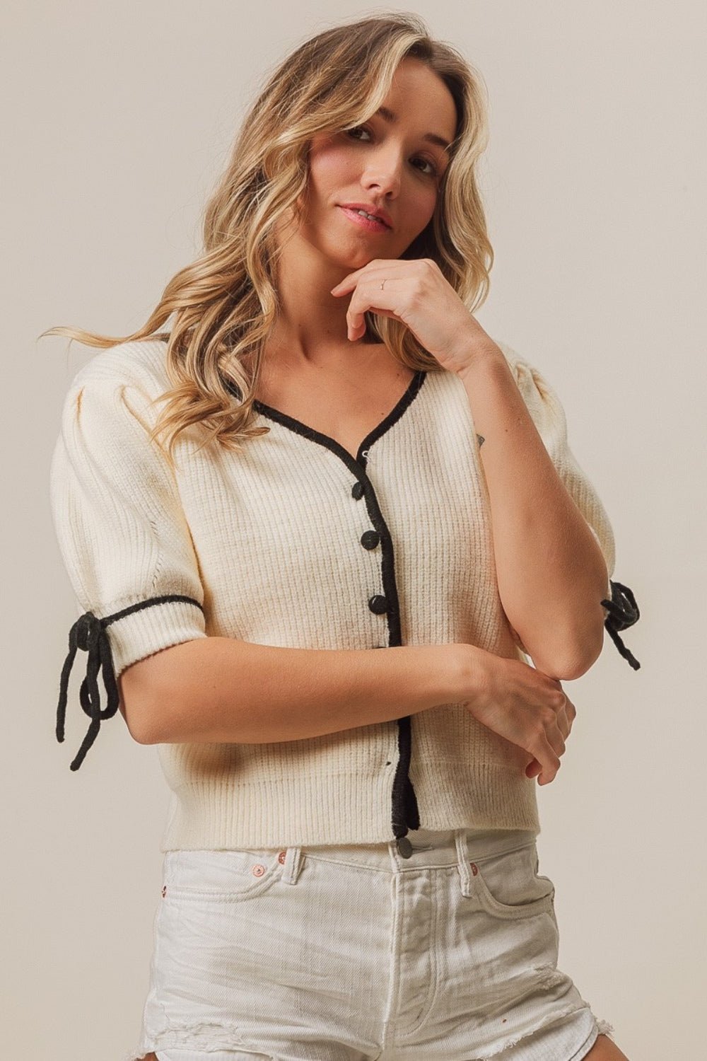 BiBiContrast Trim Buttoned Cardigan in Off - White Black