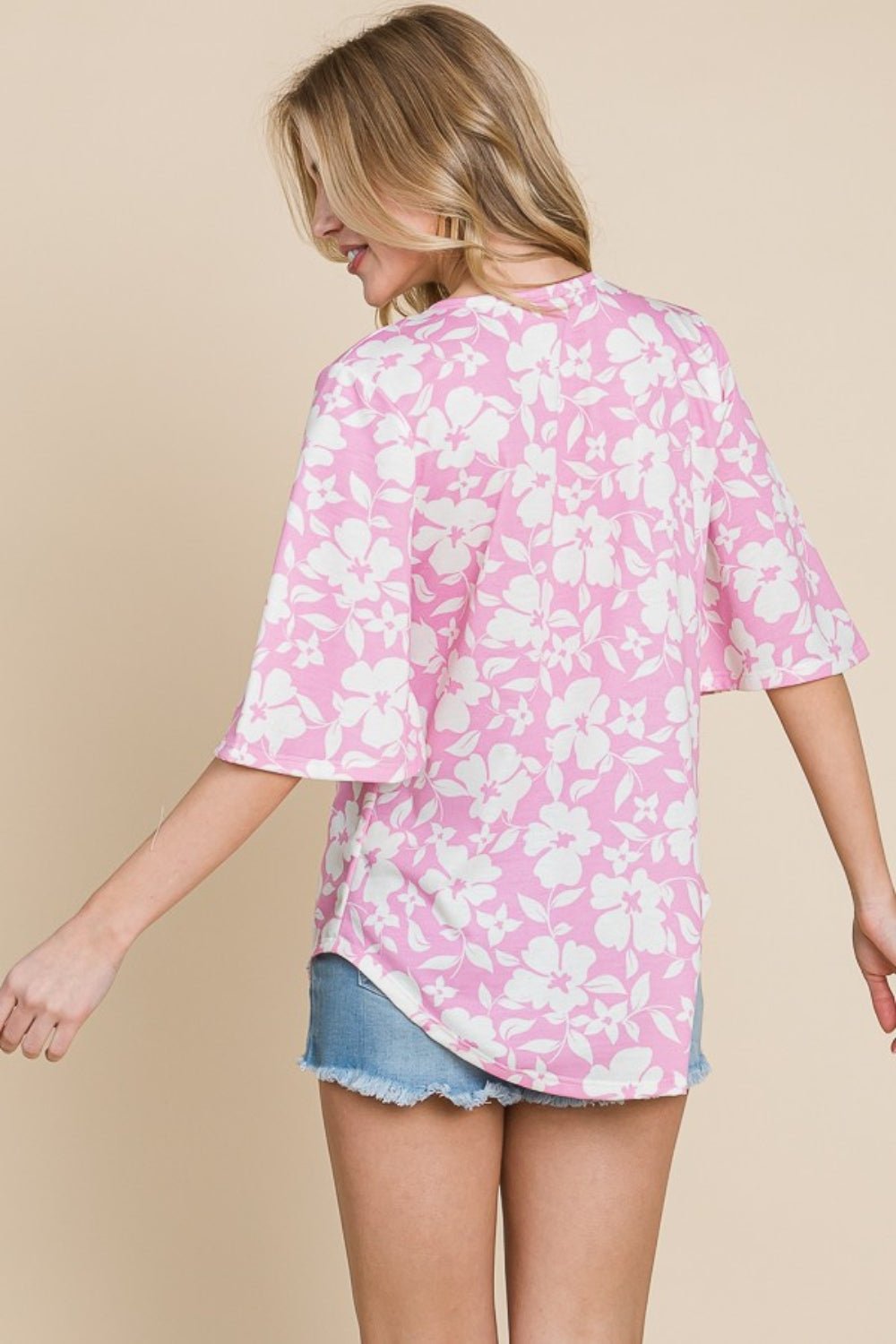 BOMBOM - Pink Floral Decorative Button V - Neck Top