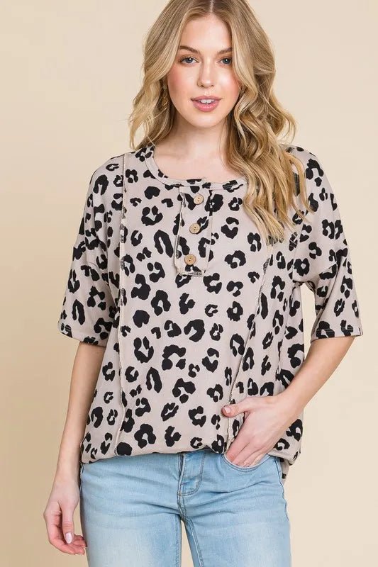 BOMBOM - Taupe Leopard Button Tee