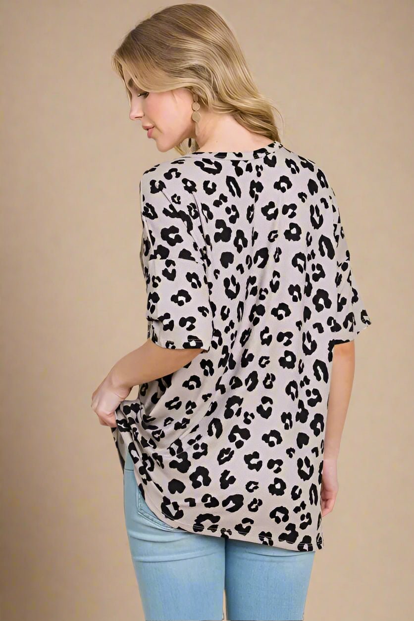 BOMBOM - Taupe Leopard Button Tee