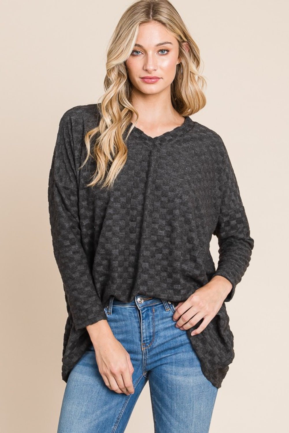 BOMBOMCheckered Long Sleeve V - Neck T - Shirt in Charcoal