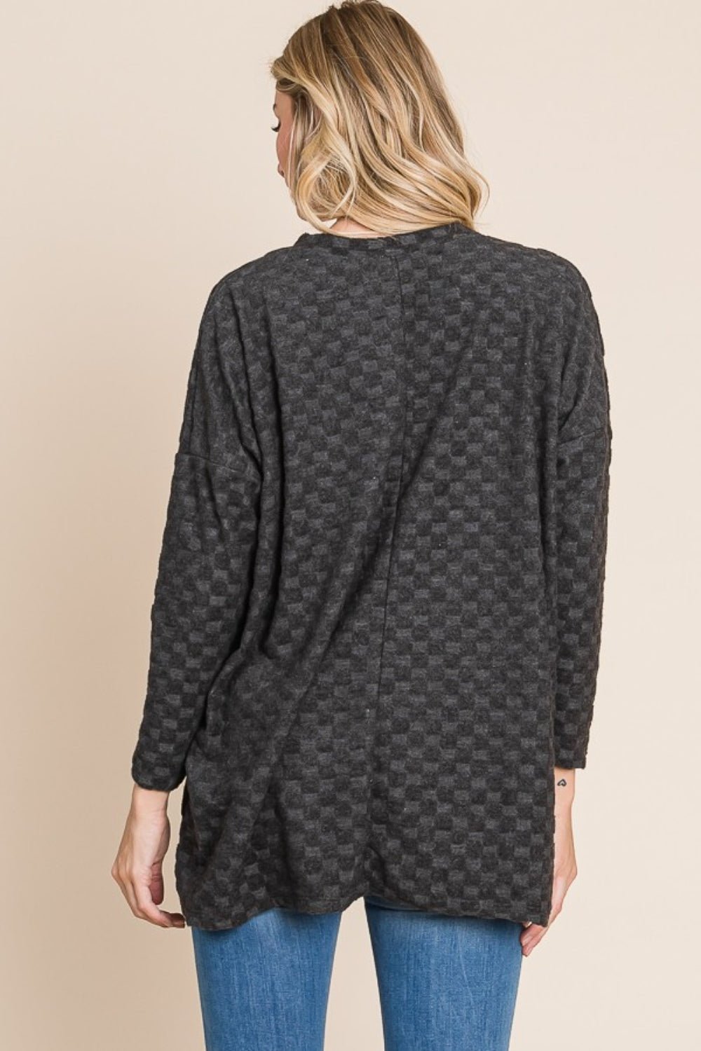 BOMBOMCheckered Long Sleeve V - Neck T - Shirt in Charcoal