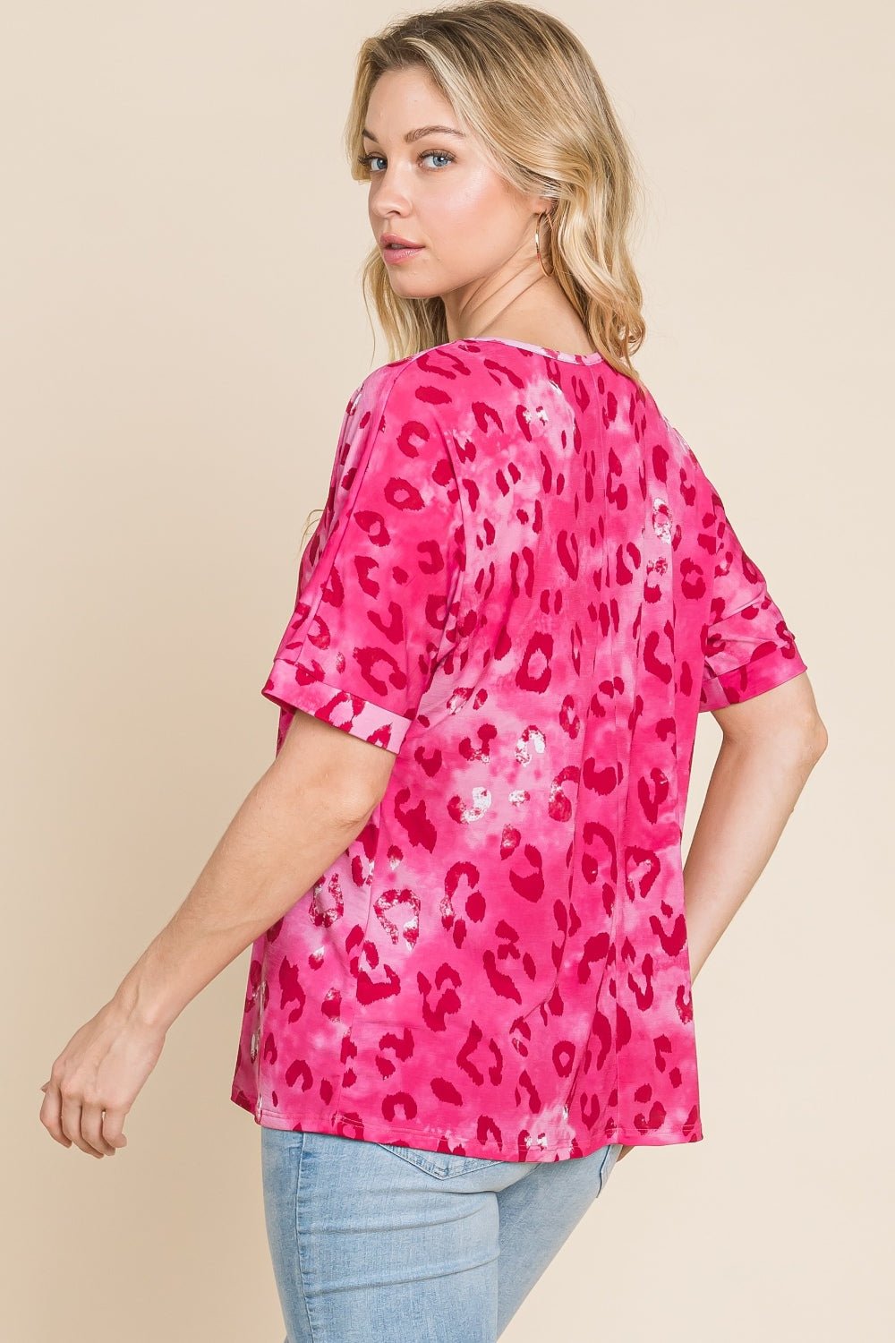 BOMBOMLeopard Print V - Neck Short Sleeve T - Shirt in Fuchsia