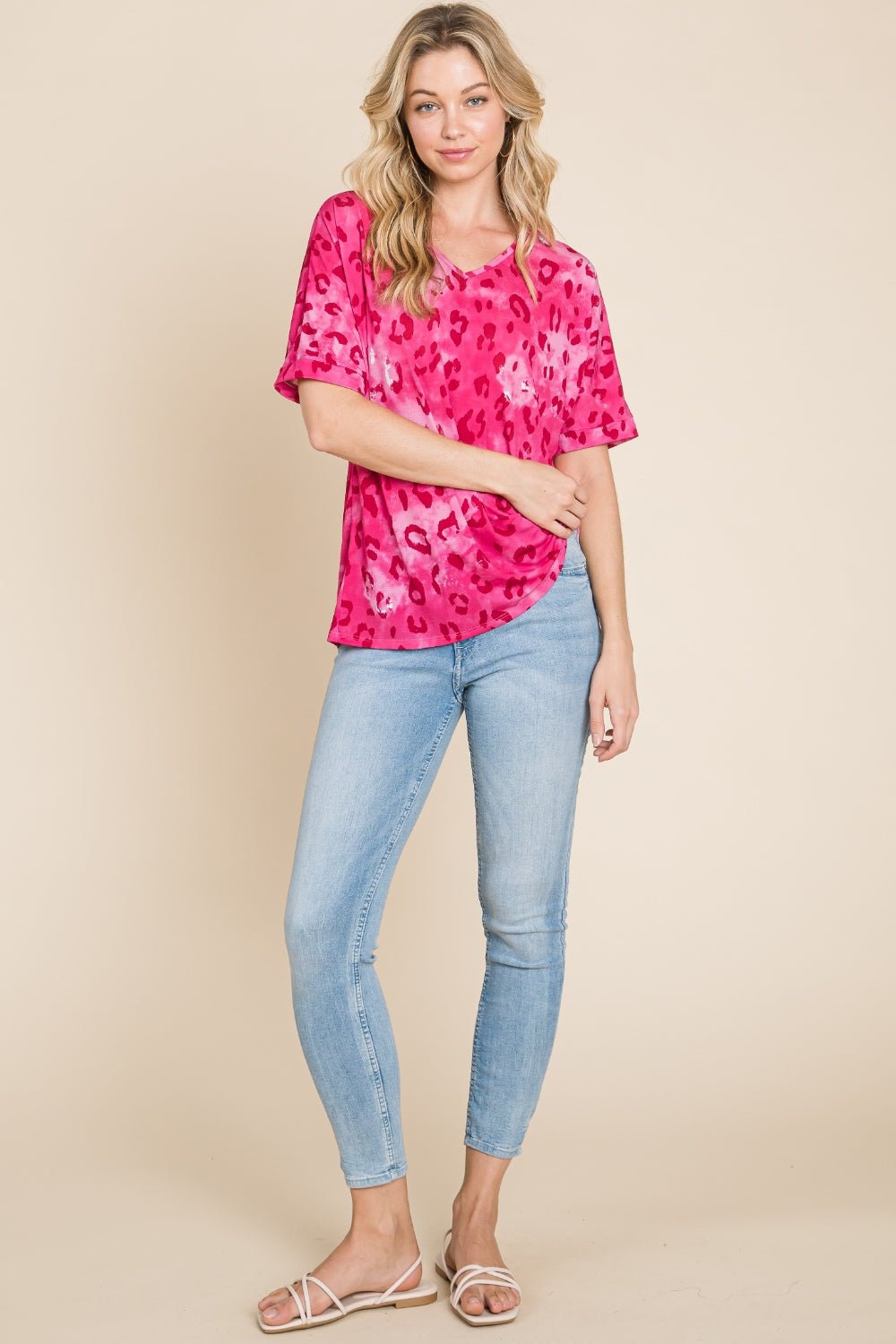 BOMBOMLeopard Print V - Neck Short Sleeve T - Shirt in Fuchsia