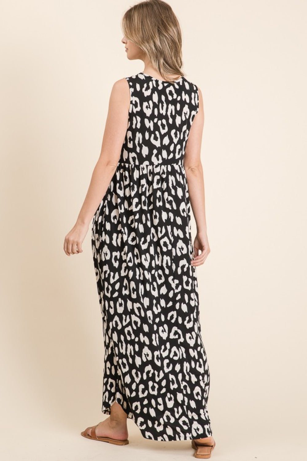 BOMBOMSleeveless Leopard Maxi Dress with Pockets in Black