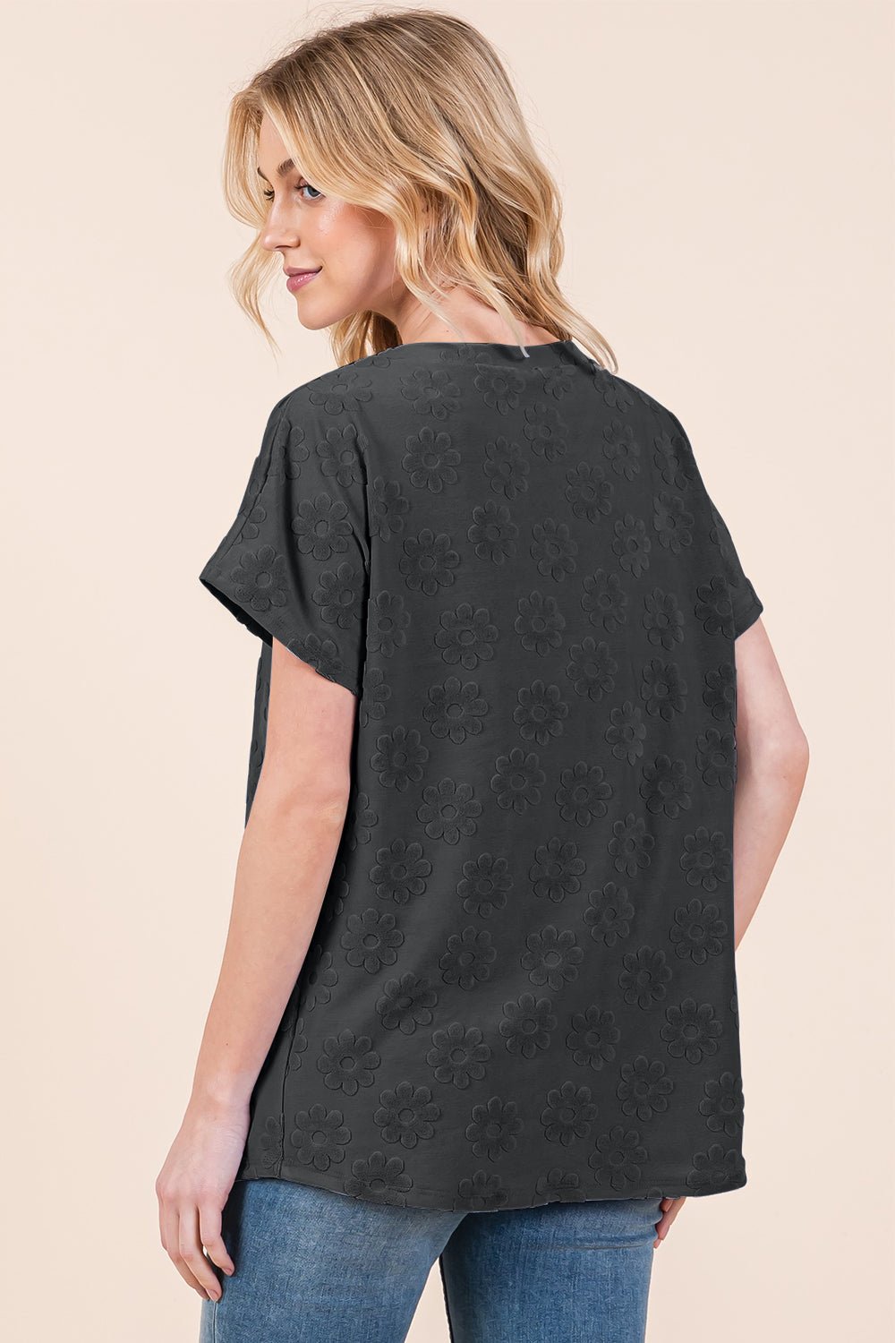 BOMBOMTextured Floral Pattern Short Sleeve T - Shirt in Black