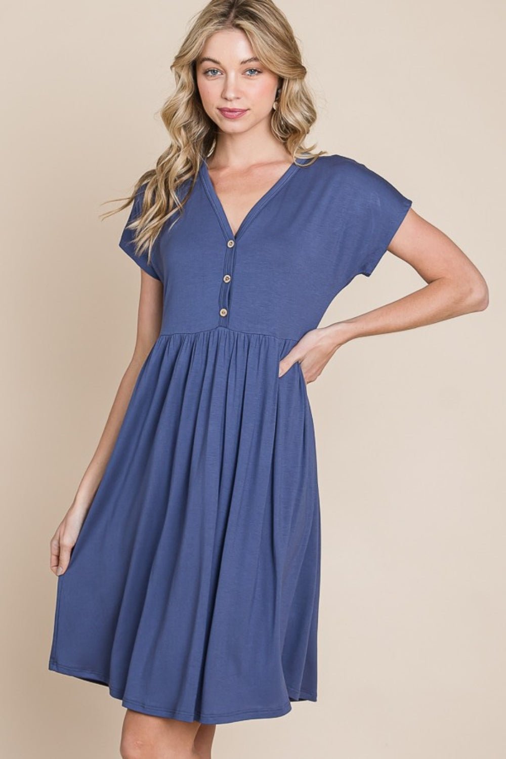 BOMBOMV - Neck Short Sleeve Mini Dress in Blue