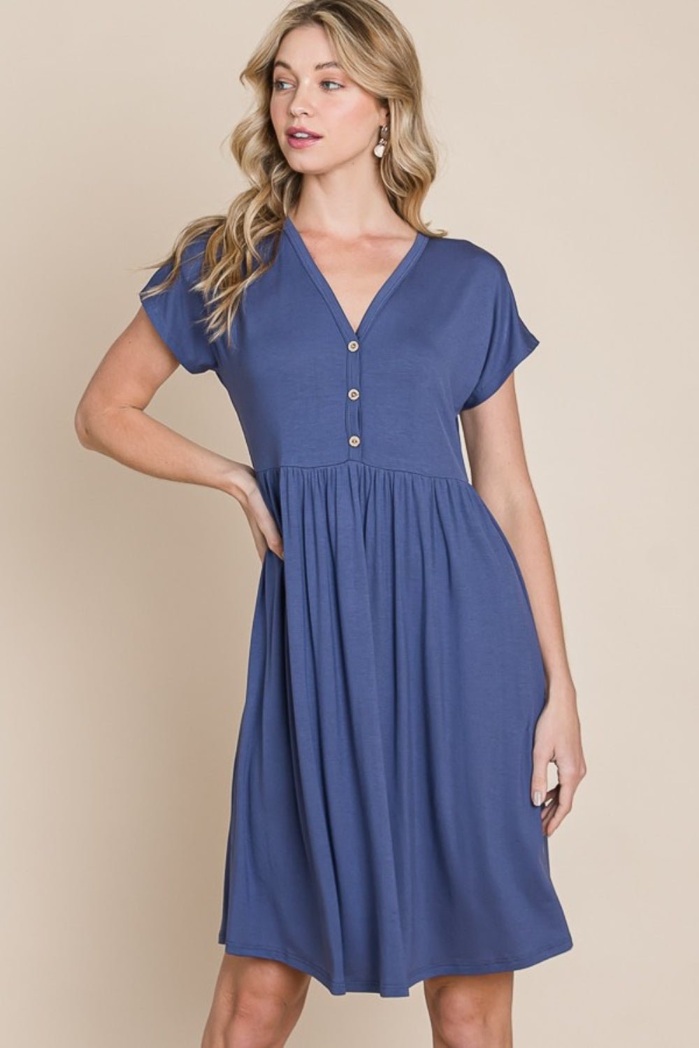 BOMBOMV - Neck Short Sleeve Mini Dress in Blue