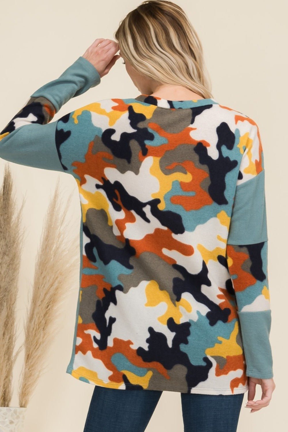 CELESTE - Camo Print Contrast Long Sleeve T-Shirt in Teal