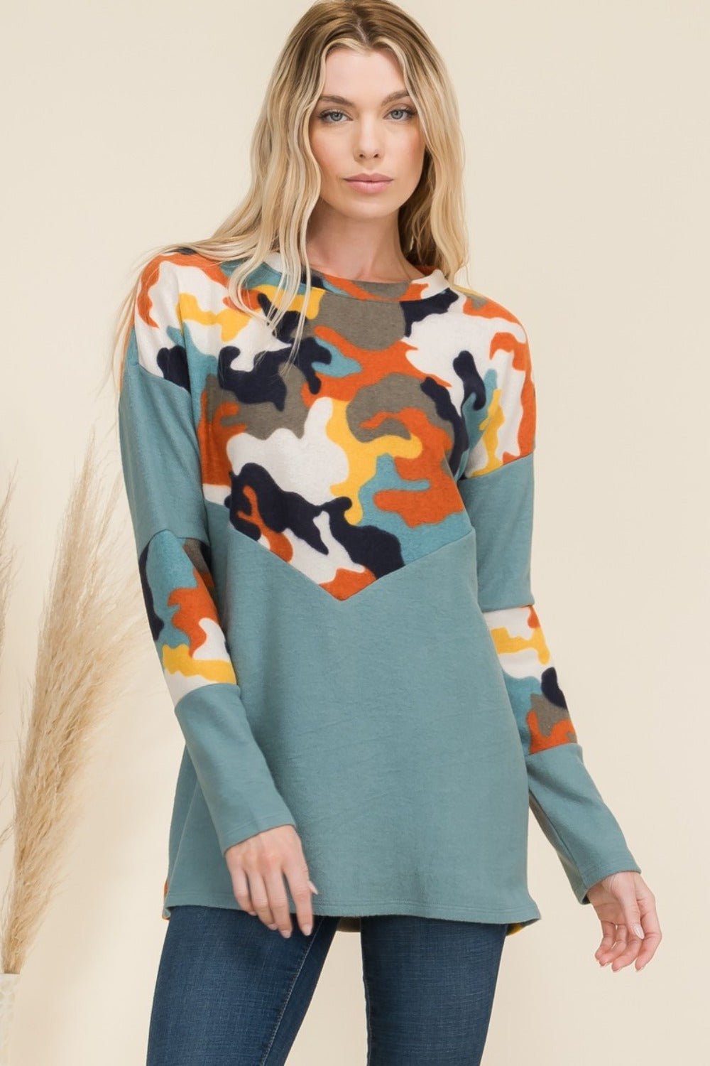 CELESTE - Camo Print Contrast Long Sleeve T-Shirt in Teal