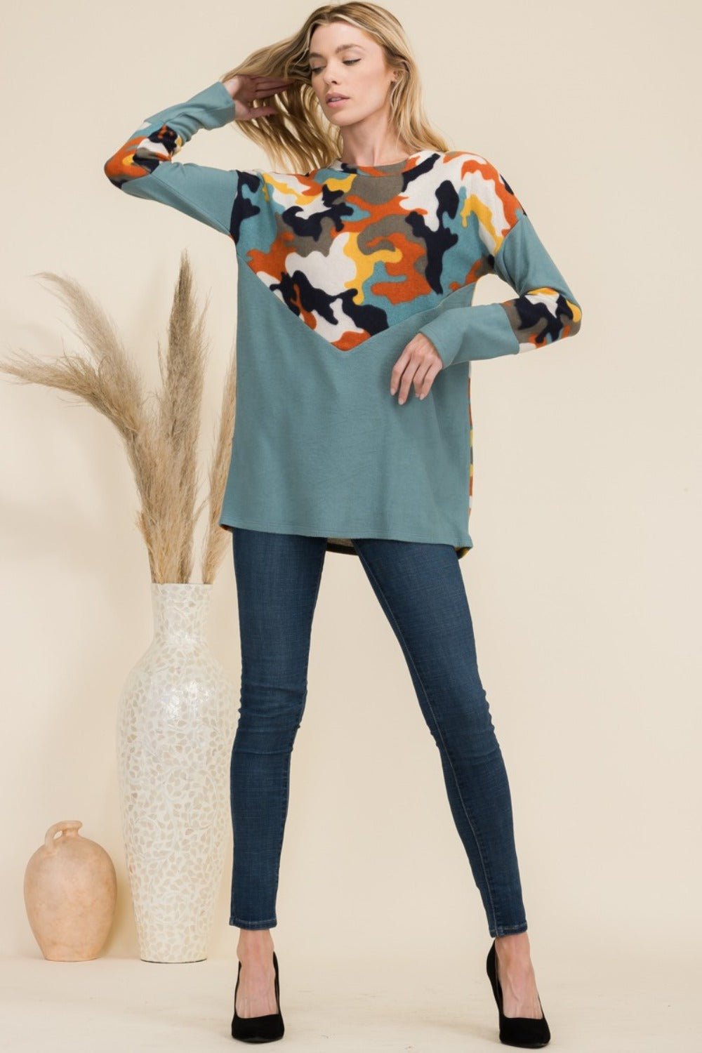 CELESTE - Camo Print Contrast Long Sleeve T-Shirt in Teal