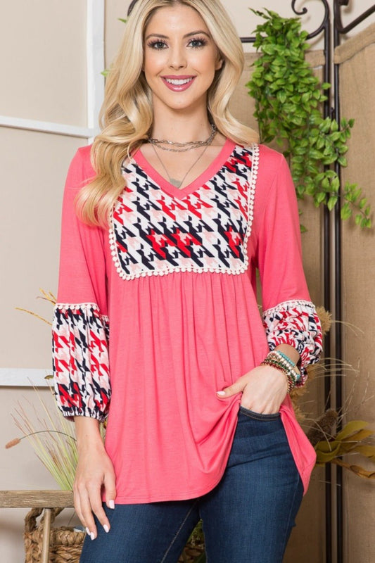 Celeste DesignHoundstooth Front Yoke Balloon Sleeve Top in Coral