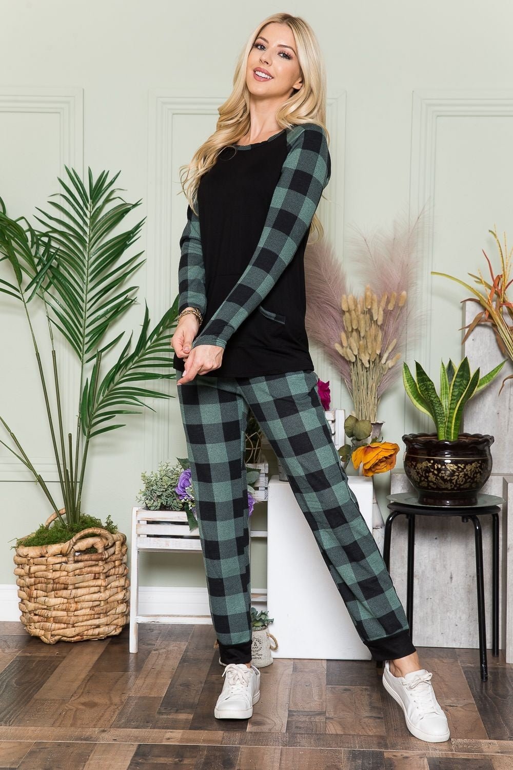 CELESTE - Green Plaid Long Sleeve T - Shirt with Pockets