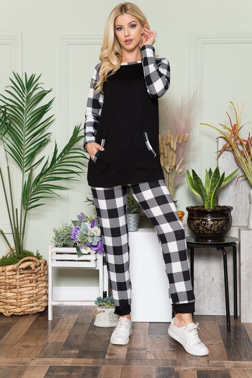 CELESTE - White Plaid Long Sleeve T - Shirt with Pockets