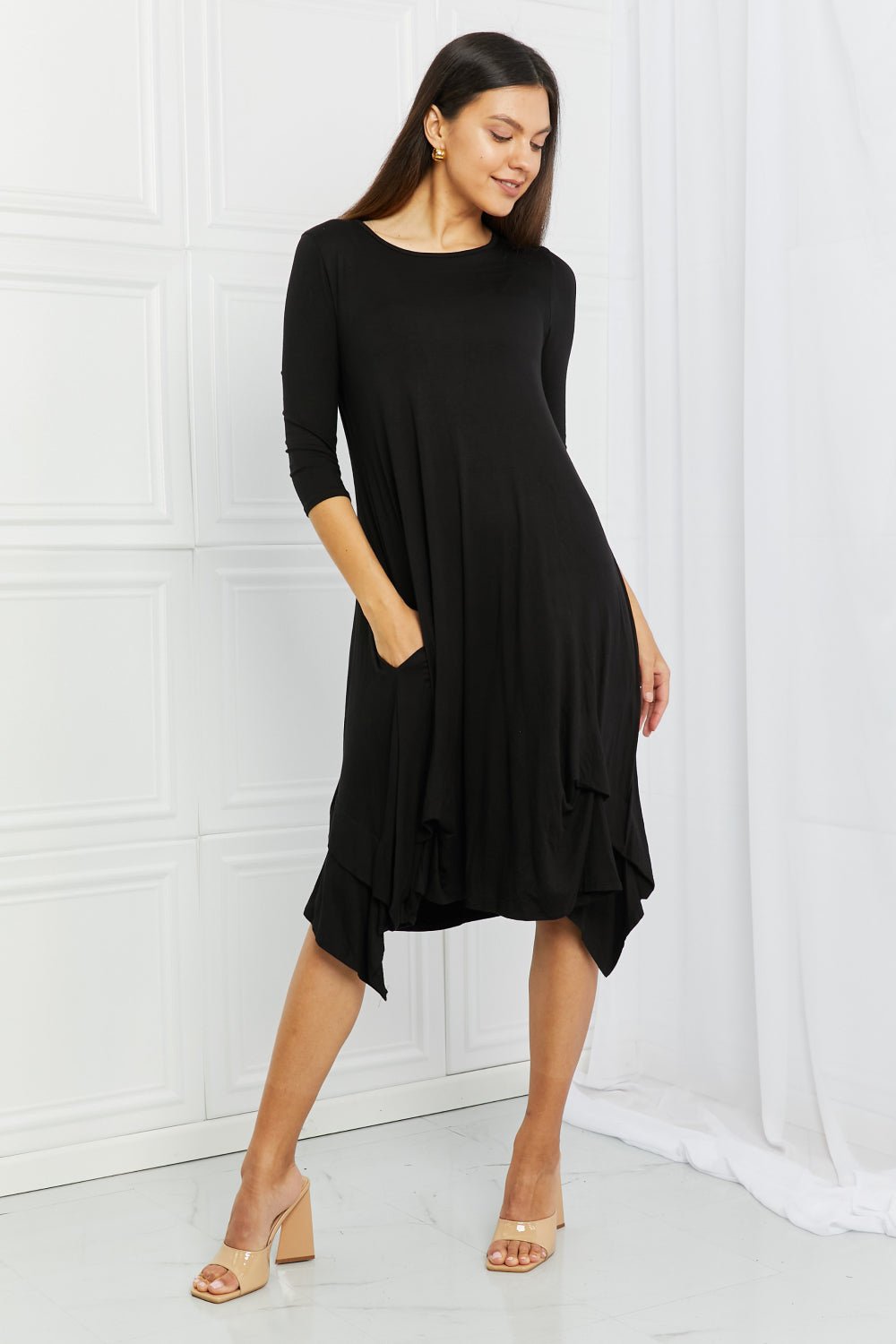 CELESTEPick - up Hem Asymmetric Midi Dress in Black