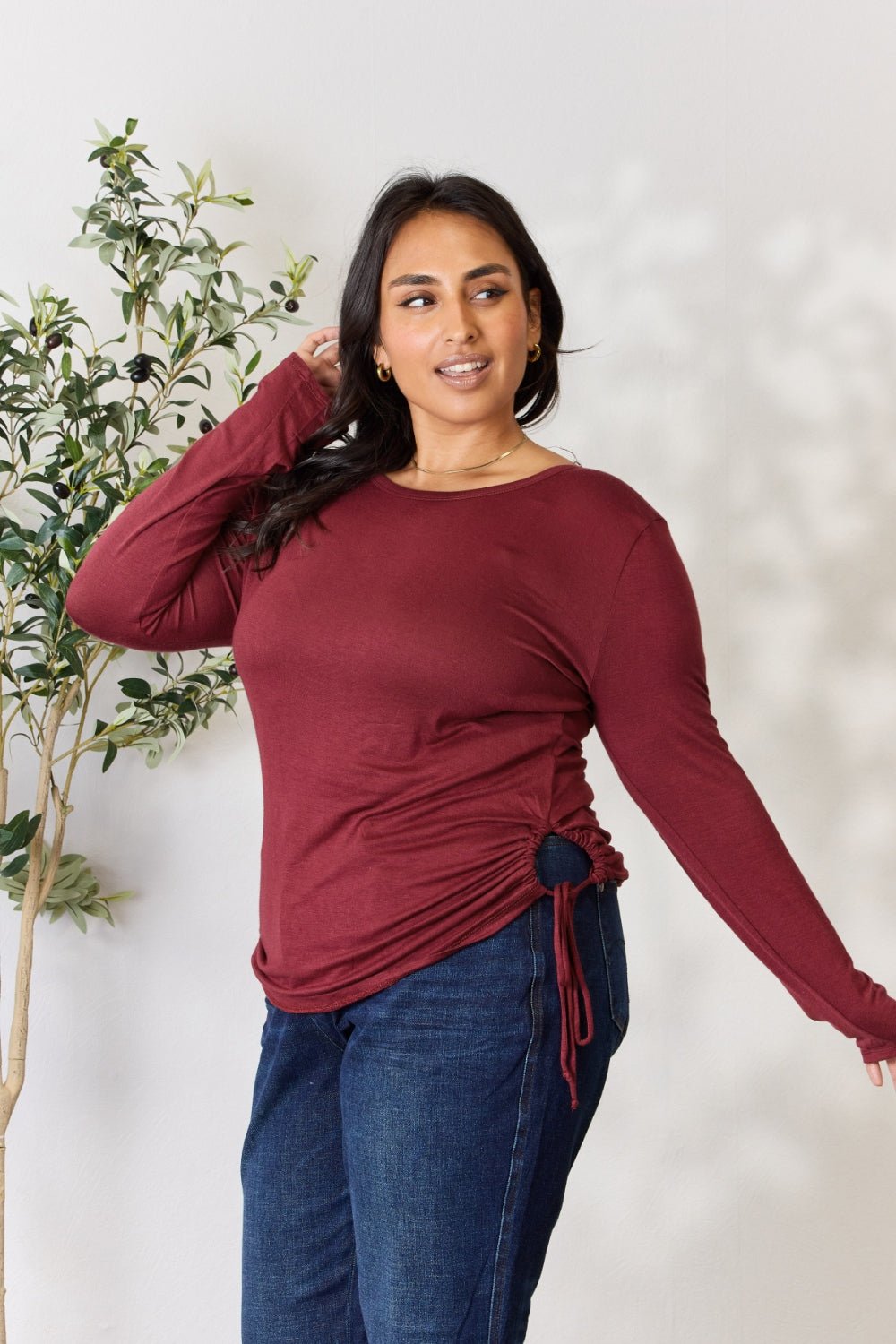 Culture Code - Side Ruched Long Sleeve Top in Wine