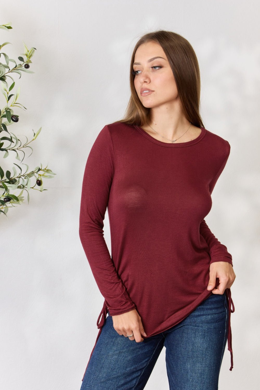 Culture Code - Side Ruched Long Sleeve Top in Wine