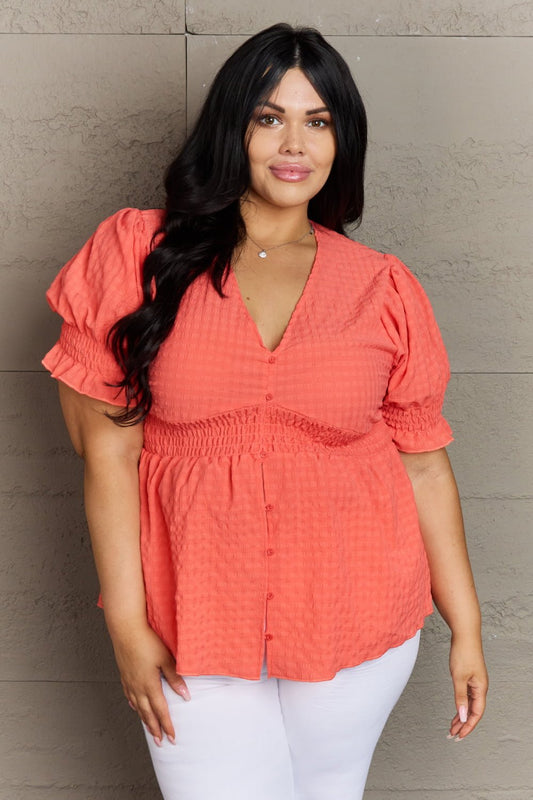 Culture Code - V - Neck Puff Sleeve Button Down Babydoll Top in Coral