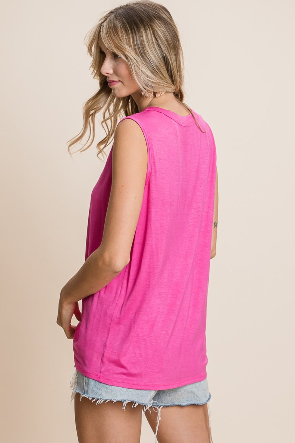 Cutout Neckline Sleeveless Top in FuchsiaTopBiBi