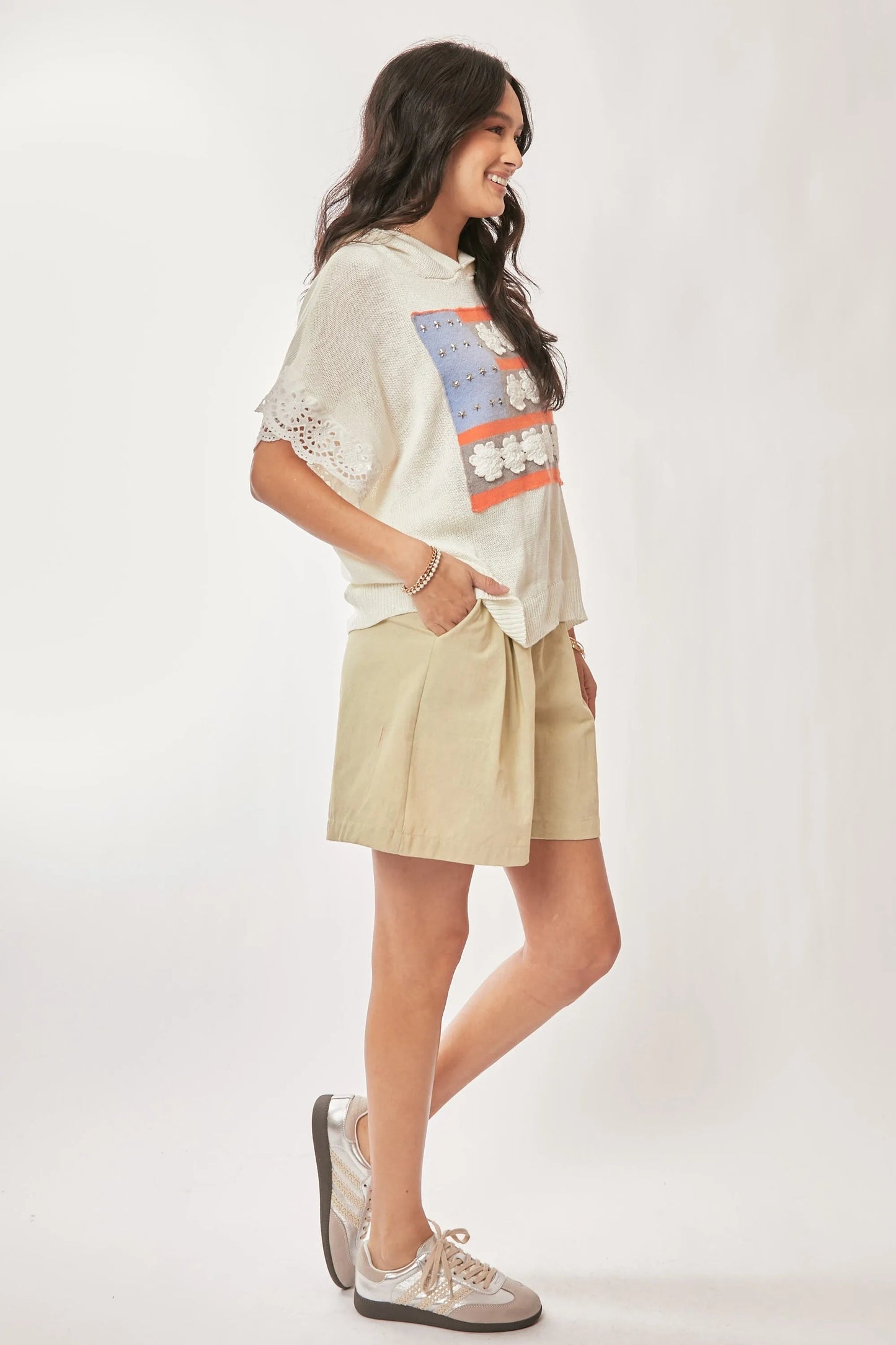 Davi & Dani - Floral Flag Knit Hoodie Top – Ivory
