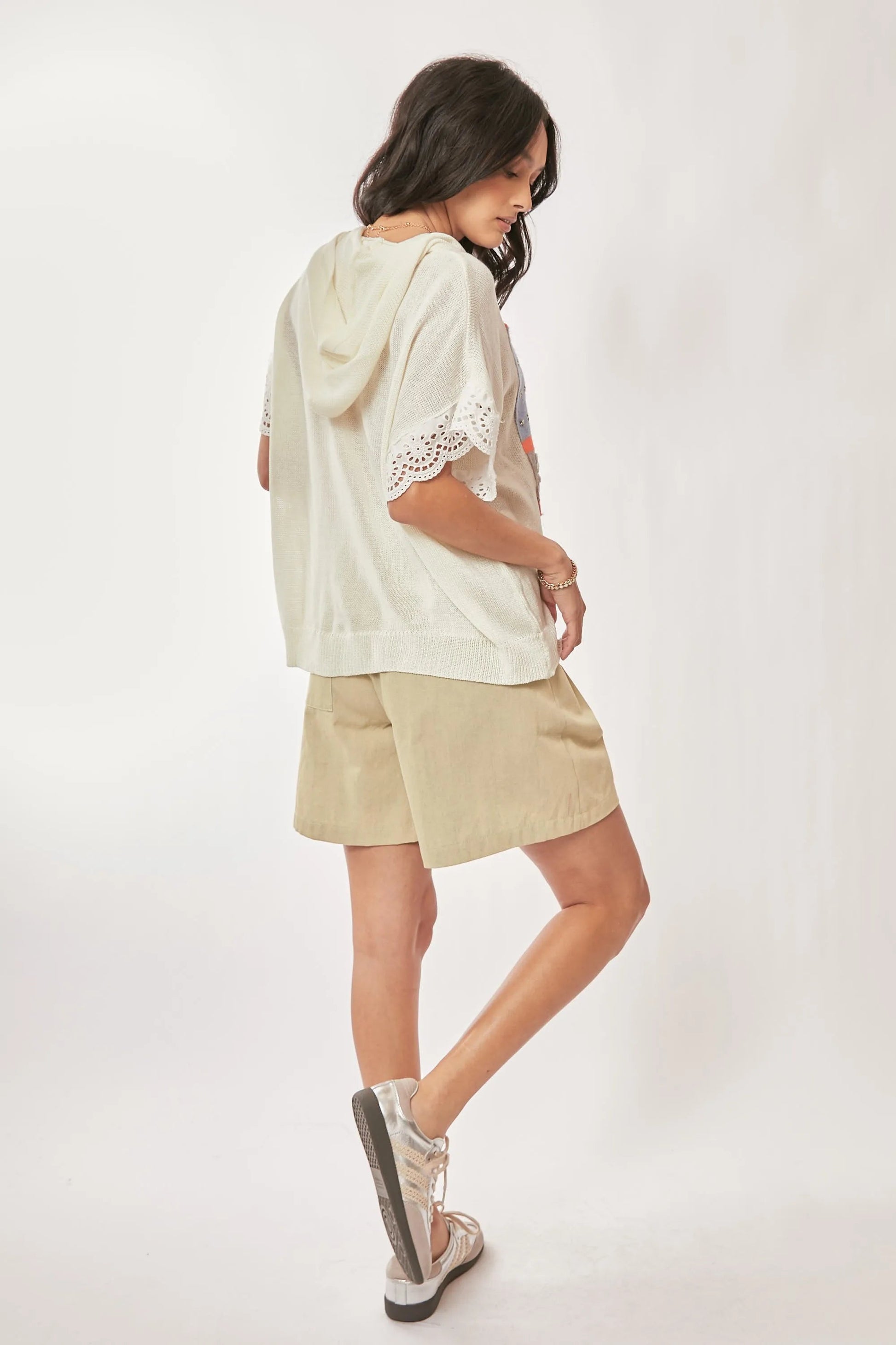 Davi & Dani - Floral Flag Knit Hoodie Top – Ivory