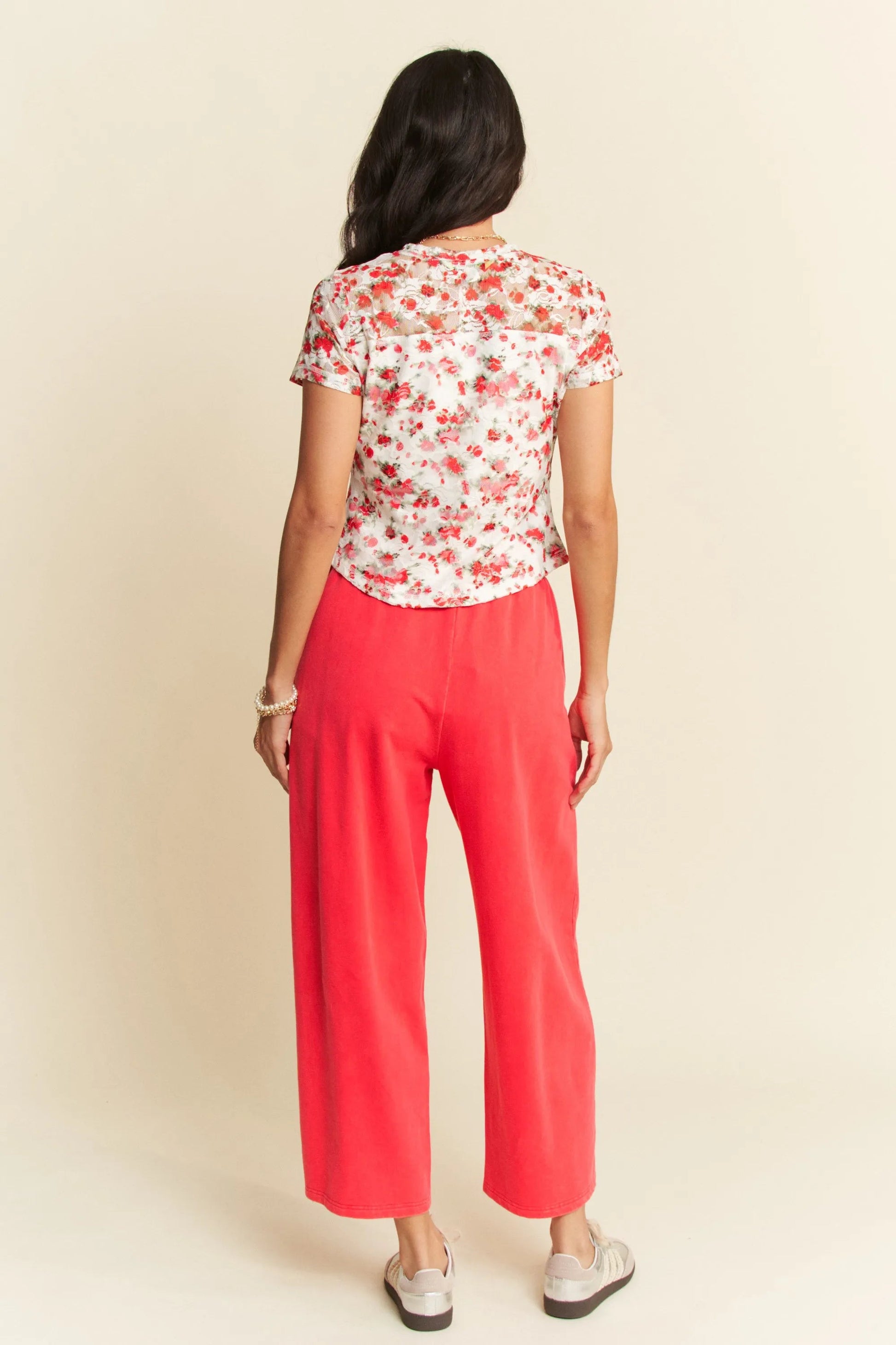 Davi & Dani - Floral Print Sheer Lace Short Sleeve Top – White & Red