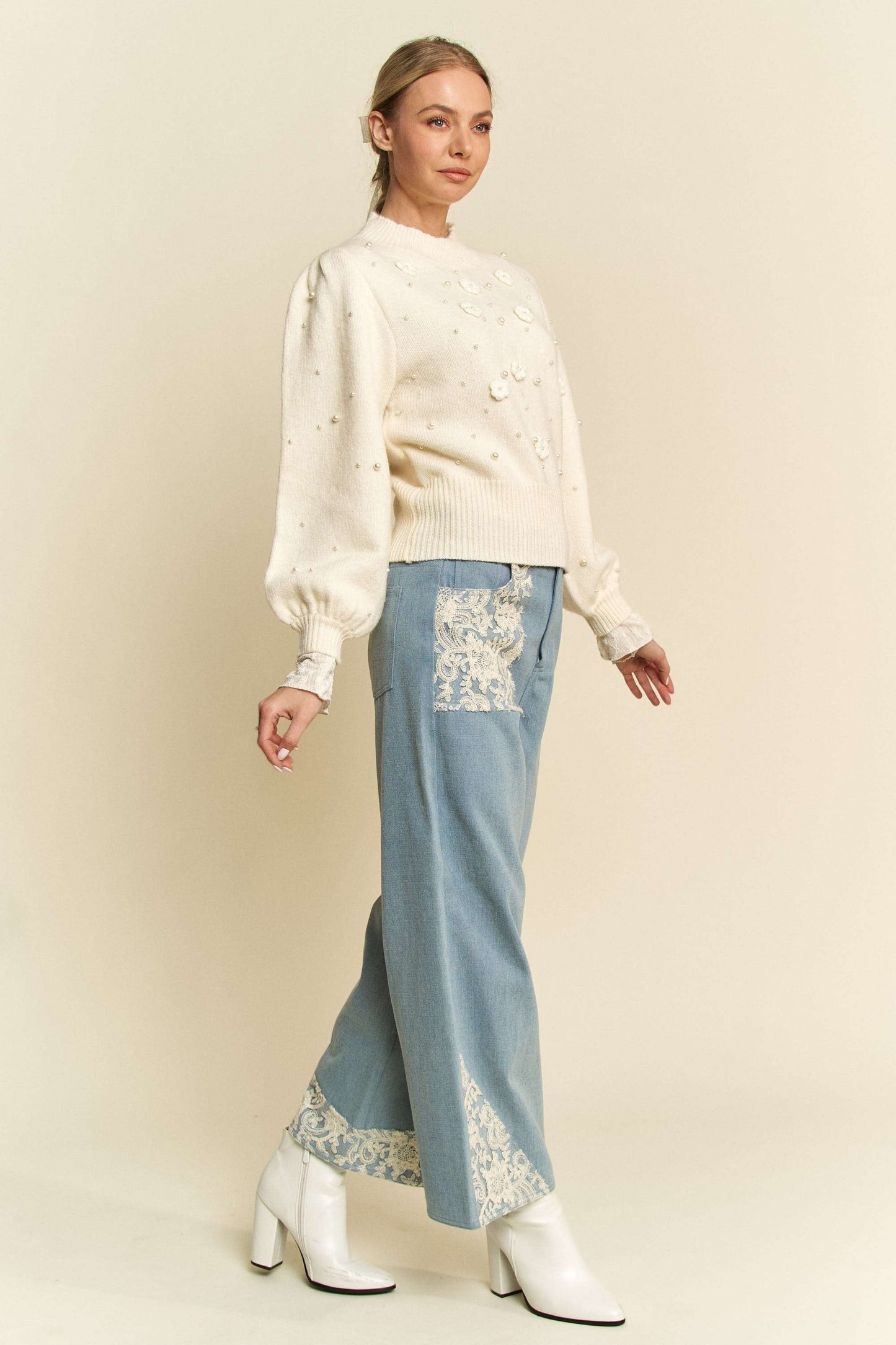 Davi & Dani - Light Wash Lace Detail Cropped Wide Leg Jeans