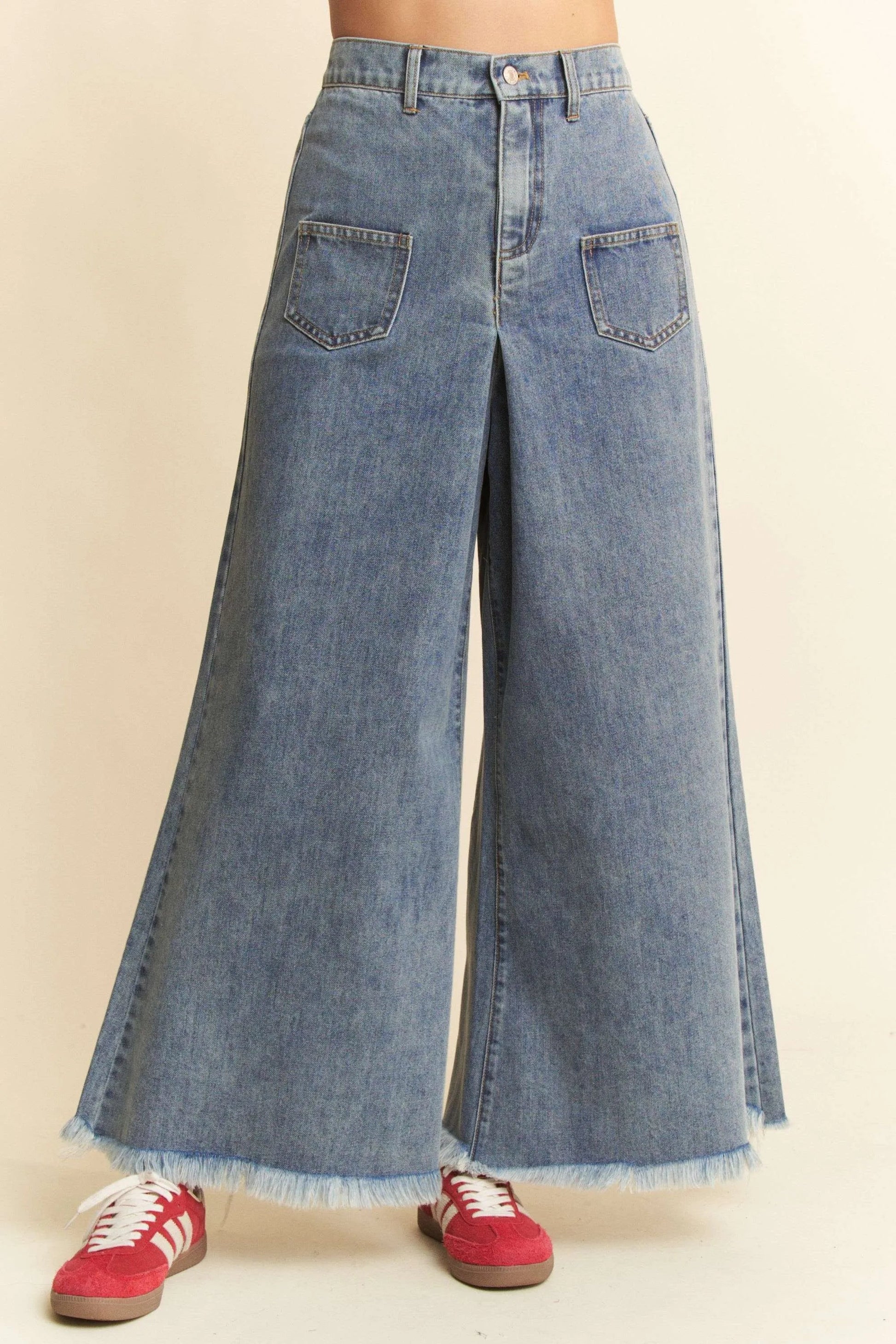 Davi & Dani - Light Wash Wide Leg Jeans with Patch Pockets and Frayed Hem