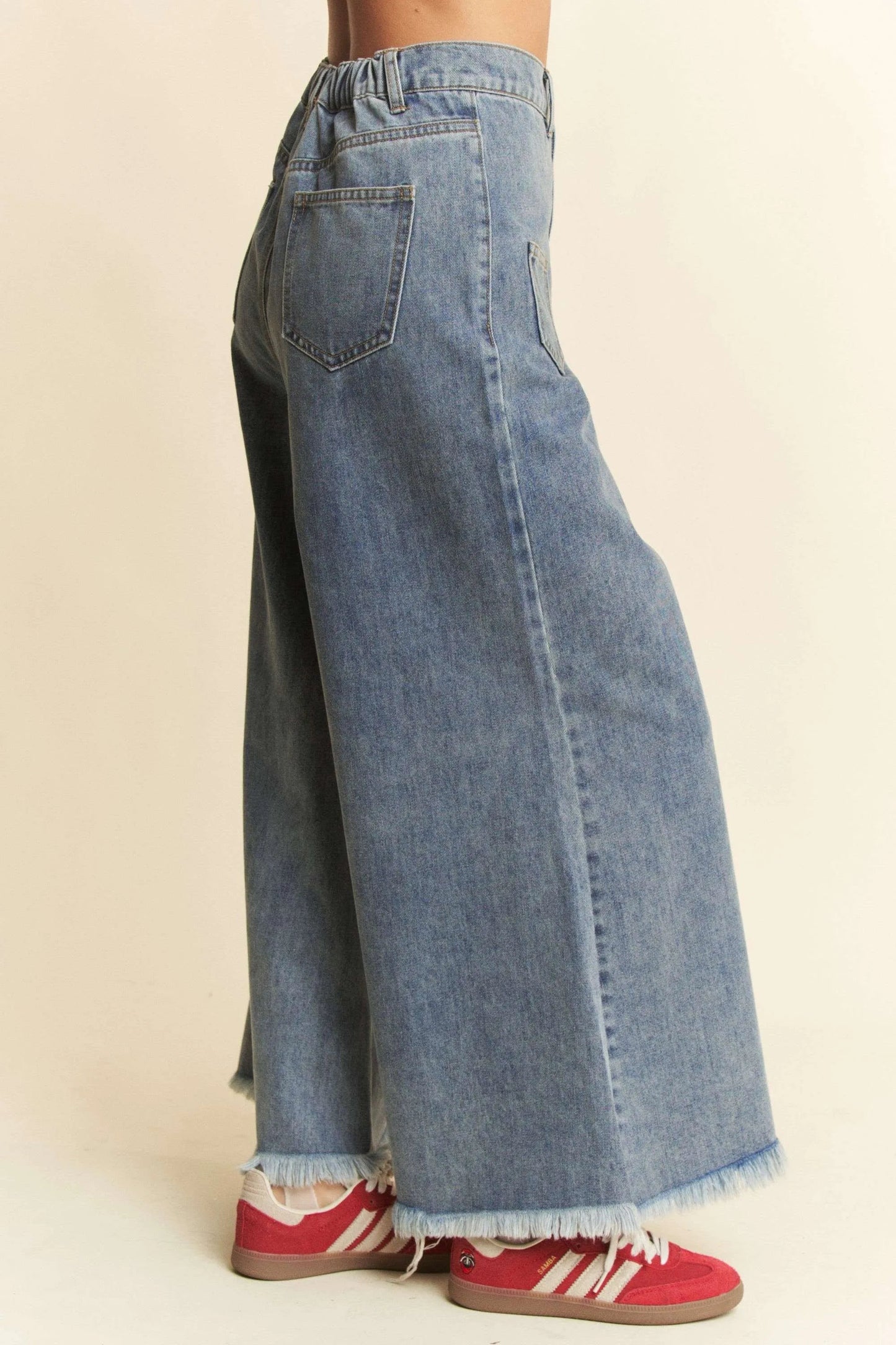 Davi & Dani - Light Wash Wide Leg Jeans with Patch Pockets and Frayed Hem