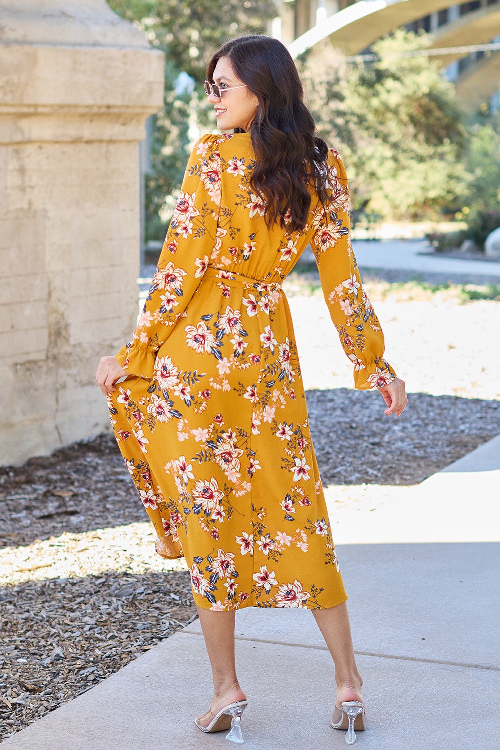 Double Take - Floral Tie Back Flounce Sleeve Midi Dress in Caramel