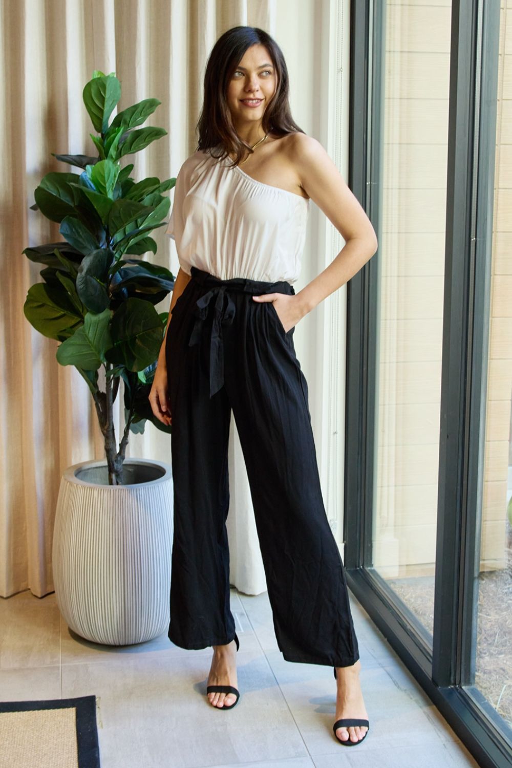 DRESS DAYOne - Shoulder Jumpsuit in White Black