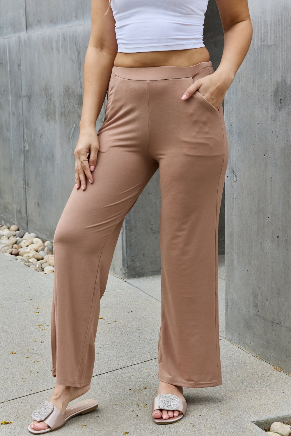 e.Luna - Straight Leg Elastic Waist Khaki Pants