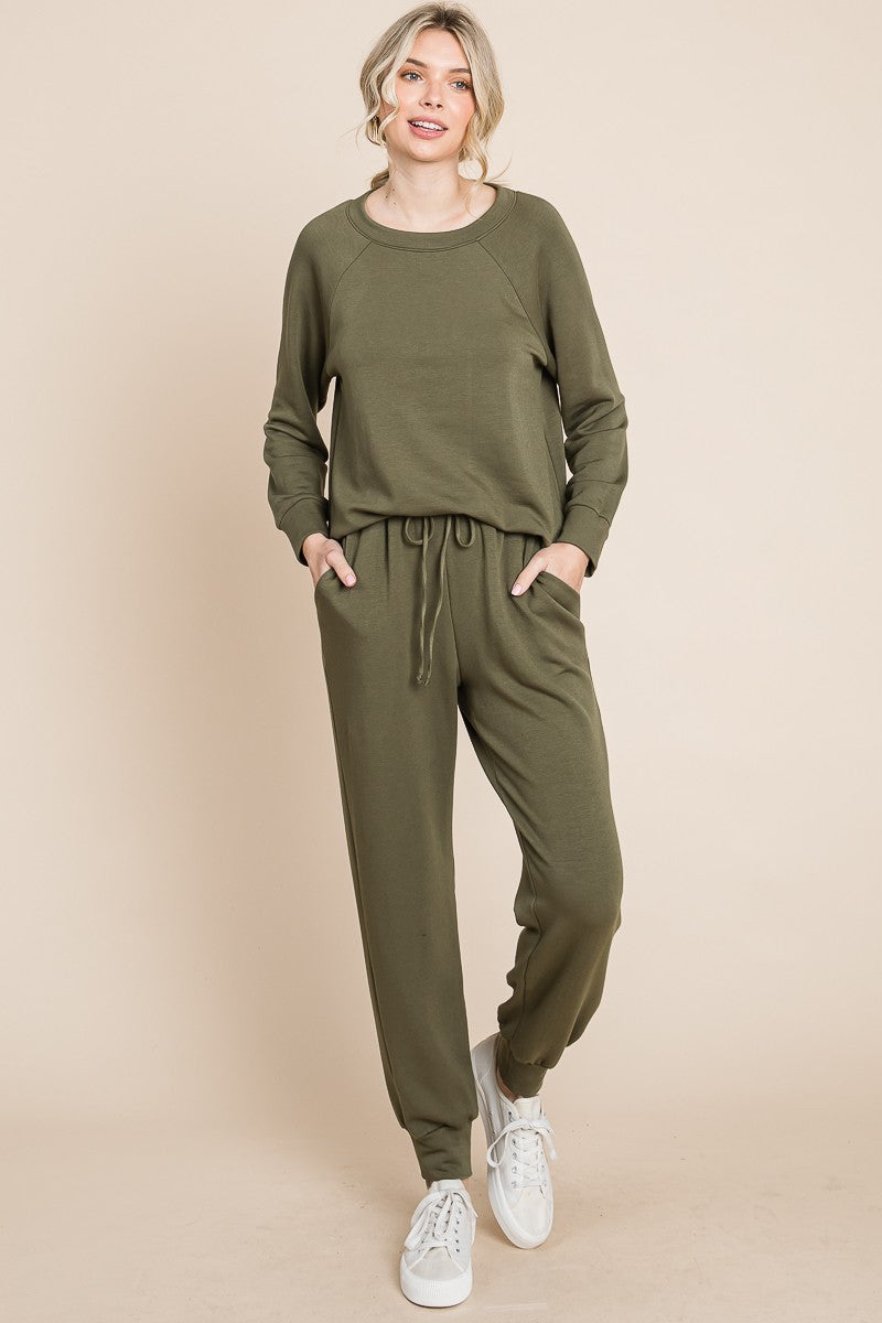 Raglan Sleeve Top & Pants Lounge Set in Olive