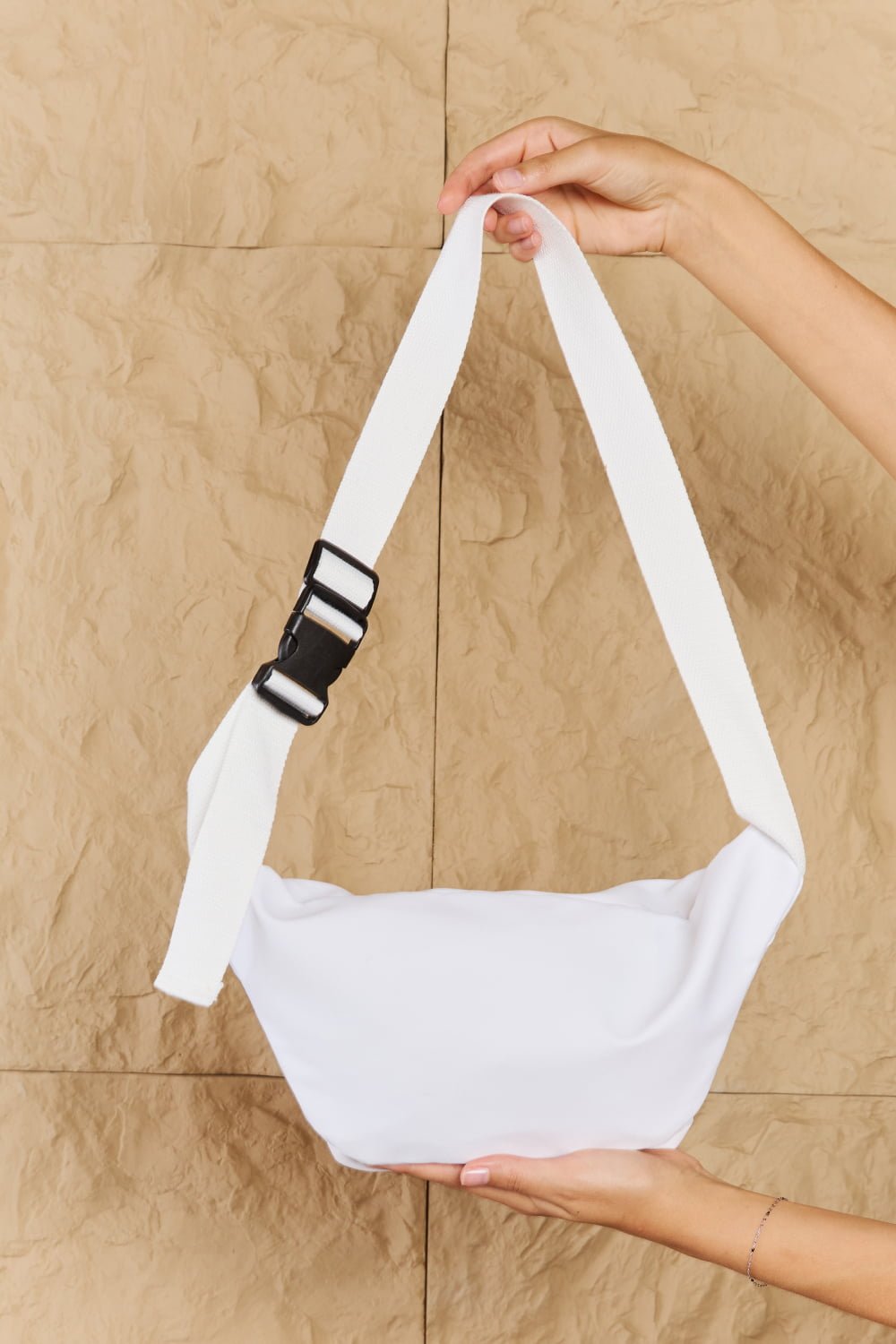 FAME ACCESSORIES - Clear Zipper Pocket Fanny Pack Bag in White