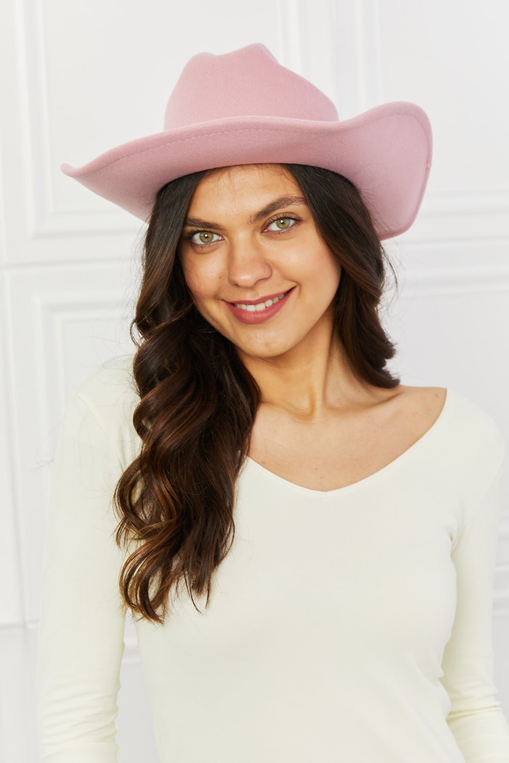 FAME ACCESSORIESCowgirl Hat in Blush Pink