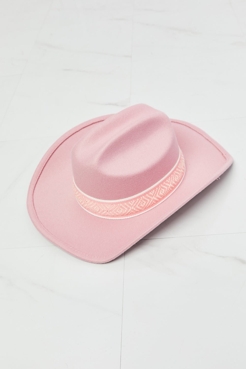 FAME ACCESSORIESCowgirl Hat in Blush Pink