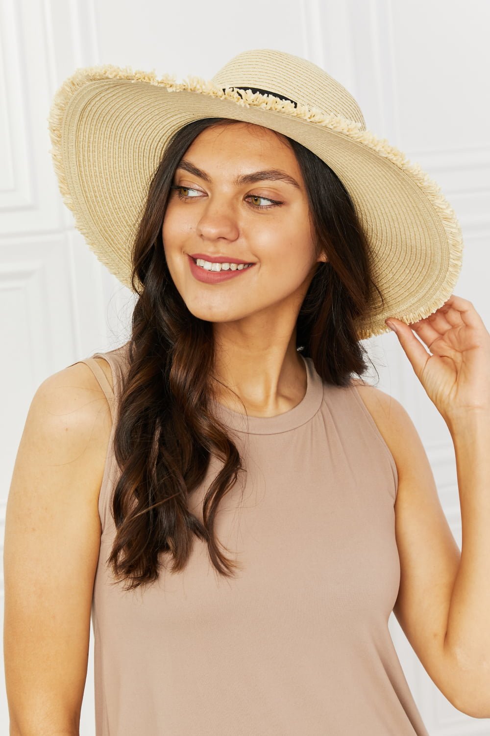 FAME ACCESSORIESStraw Sun Hat in Ivory