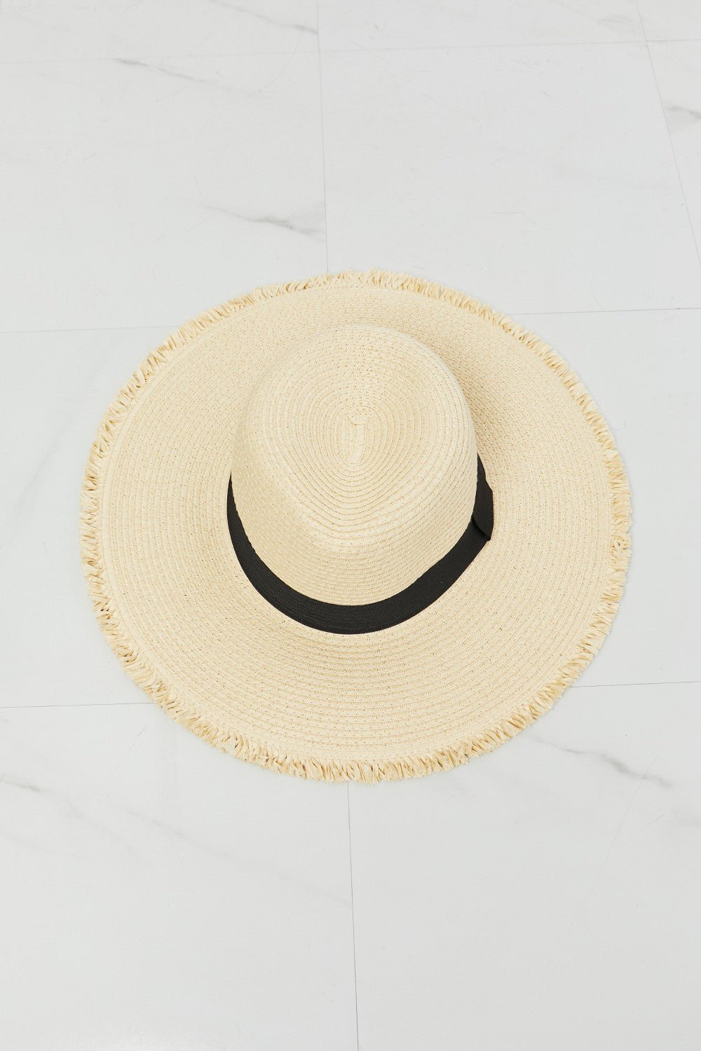 FAME ACCESSORIESStraw Sun Hat in Ivory