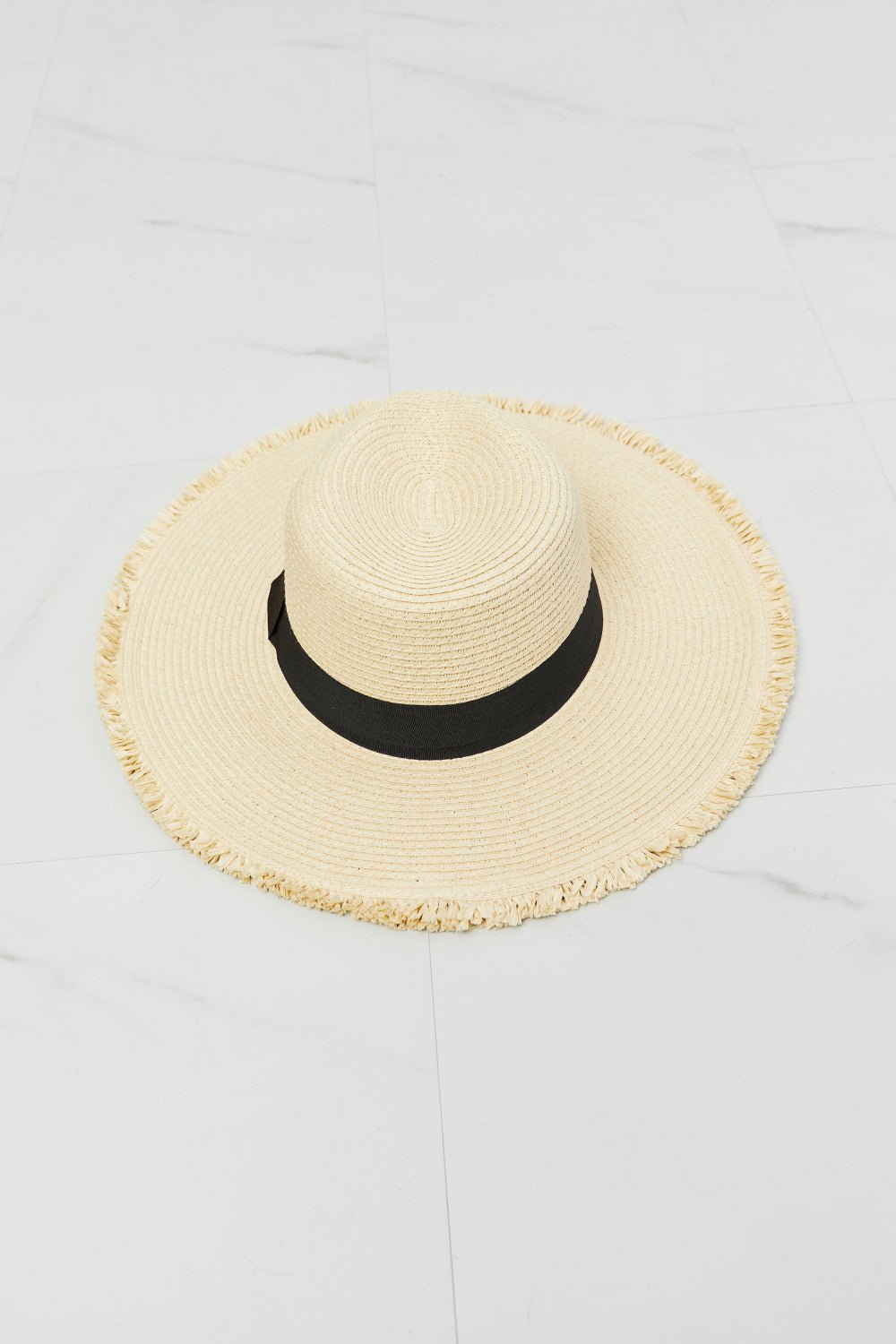 FAME ACCESSORIESStraw Sun Hat in Ivory