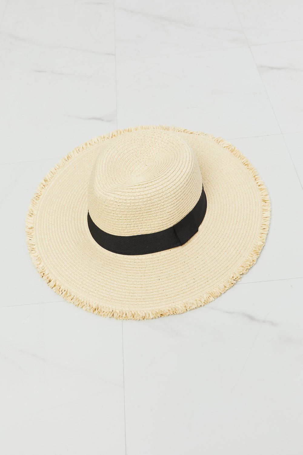 FAME ACCESSORIESStraw Sun Hat in Ivory