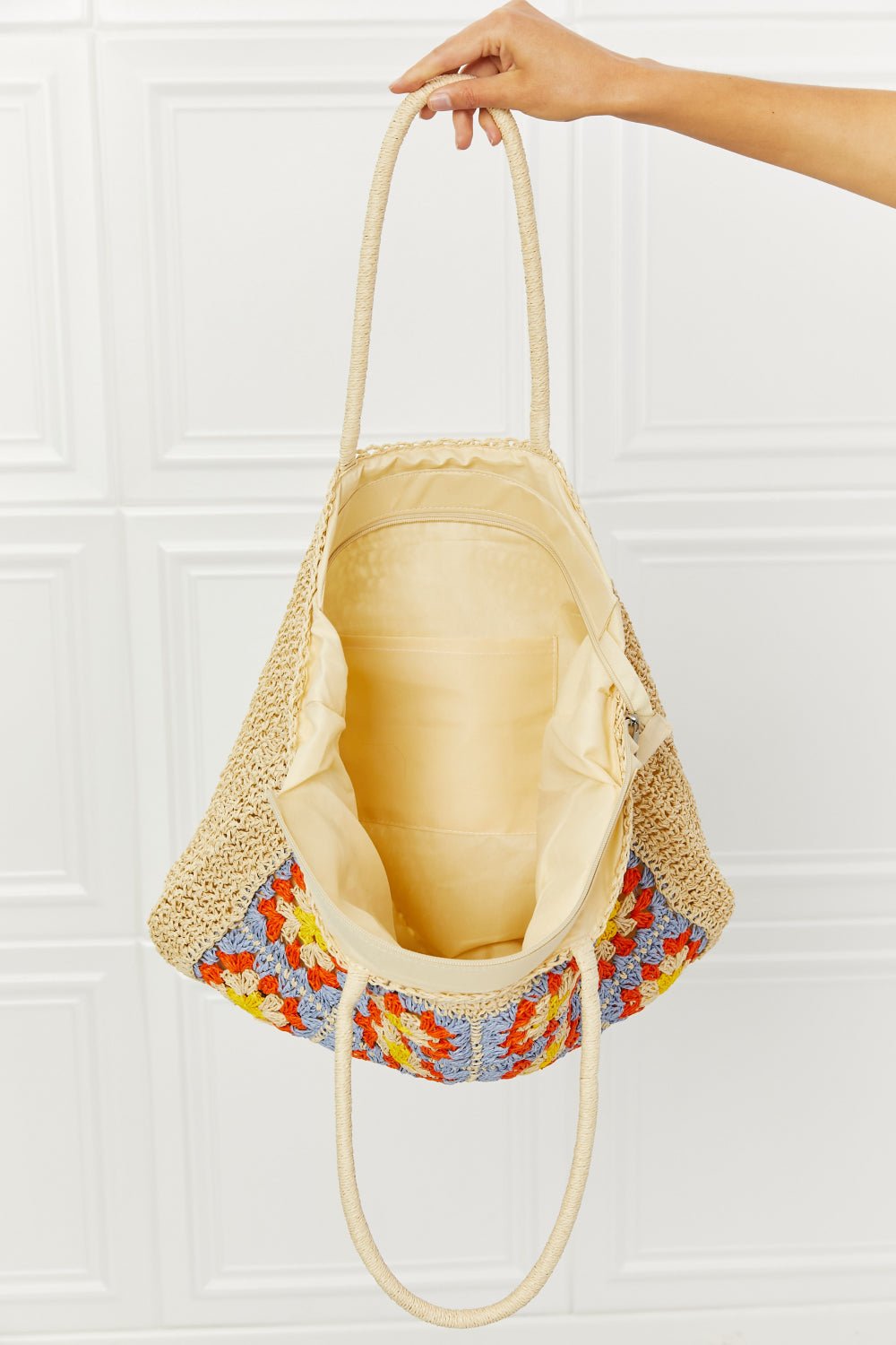 FAME ACCESSORIESStraw Tote Bag in Ivory