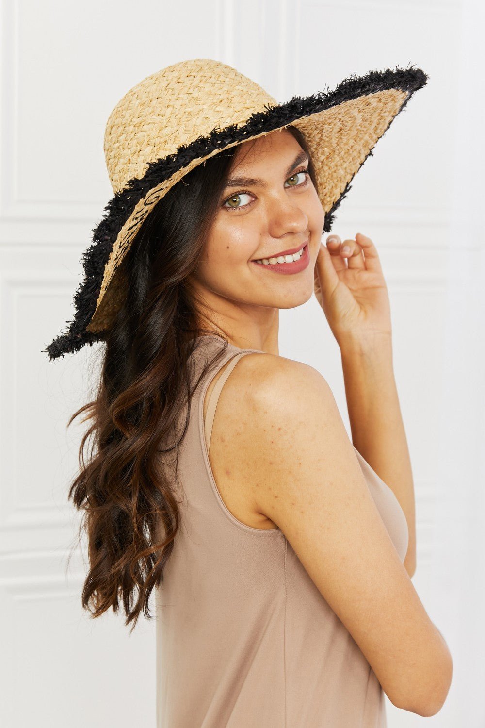 FAME ACCESSORIESSunshine Straw Fringe Hat