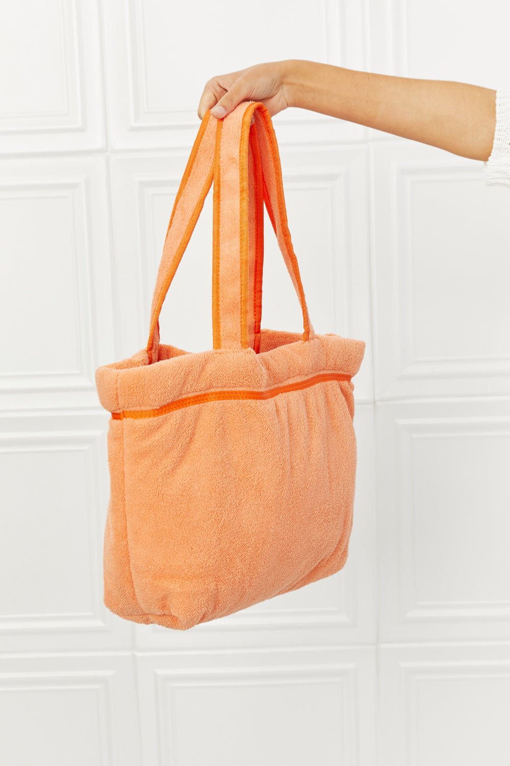 FAME ACCESSORIESTerry Cloth Tote Bag in Tangerine