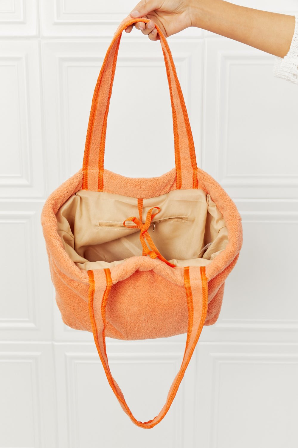 FAME ACCESSORIESTerry Cloth Tote Bag in Tangerine